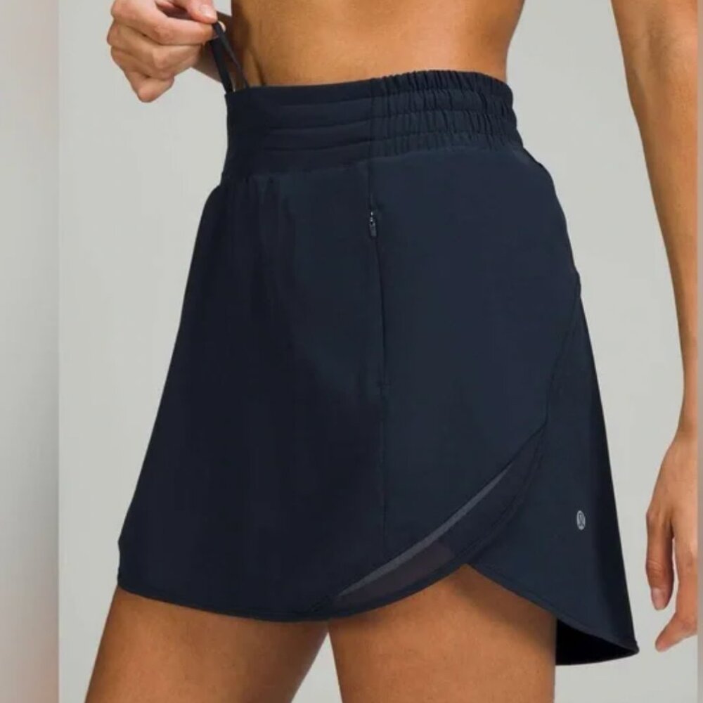 Lululemon Hotty Hot Skirt sz 12 Navy